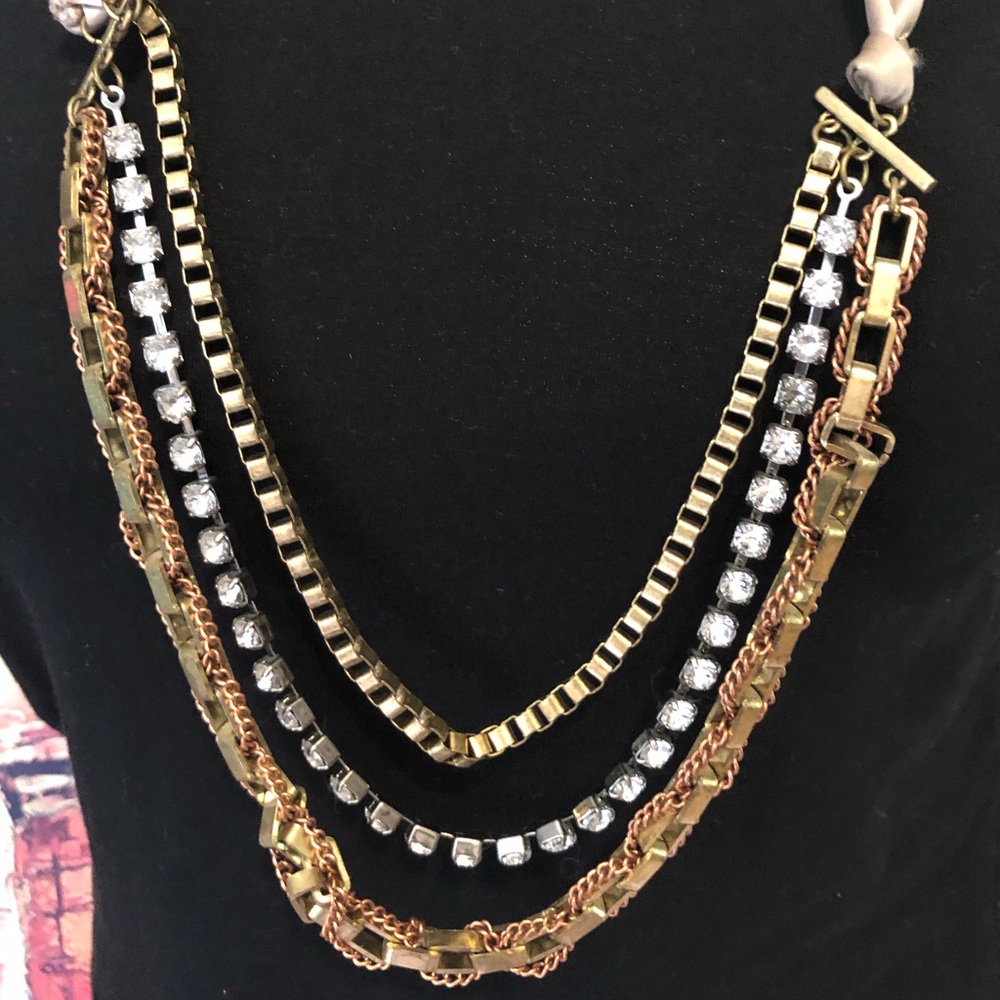 Rhinestone gold bow necklace